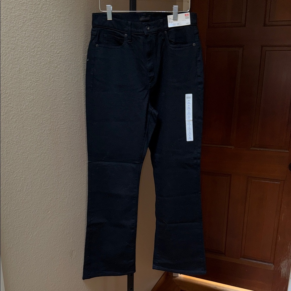 NWT Uniqlo Black Denim Slim Fit Flared Pants Jeans Women’s Size 28